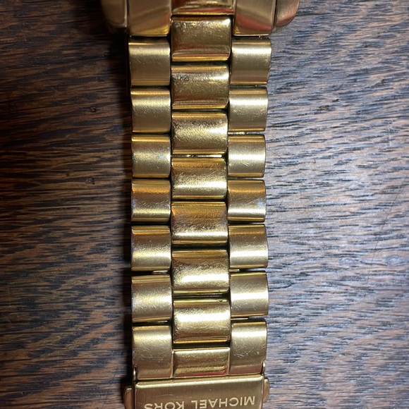 MK 8077 Original oversized Runway watch - Picture 2 of 2